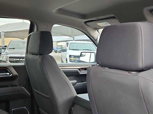 Used 2023 Chevrolet Silverado 1500 LT w/ Z71 Off-Road Package image 17