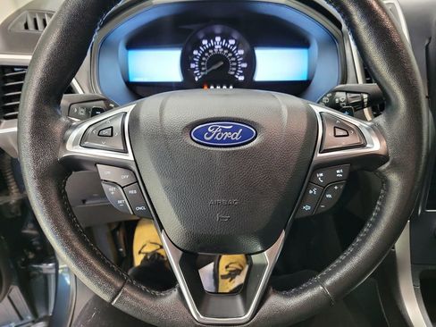 Used 2022 Ford Edge SEL w/ Sport Appearance Package image 5