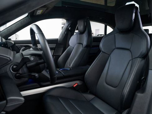 Used 2024 Porsche Taycan GTS image 19