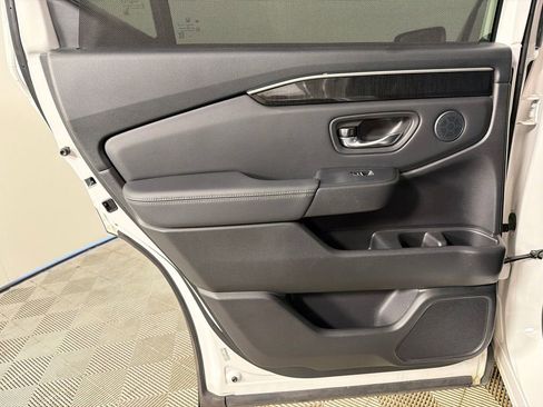 Used 2023 Honda Pilot Elite image 24