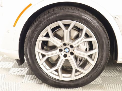 Used 2023 BMW X7 xDrive40i w/ Premium Package image 21