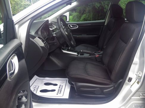 Used 2019 Nissan Sentra SV FWD image 8