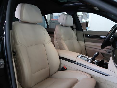 Used 2015 BMW 740i RWD image 13