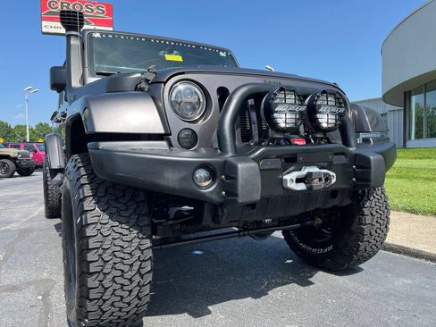 Used 2016 Jeep Wrangler Unlimited Rubicon w/ Connectivity Group AWD/4WD image 54