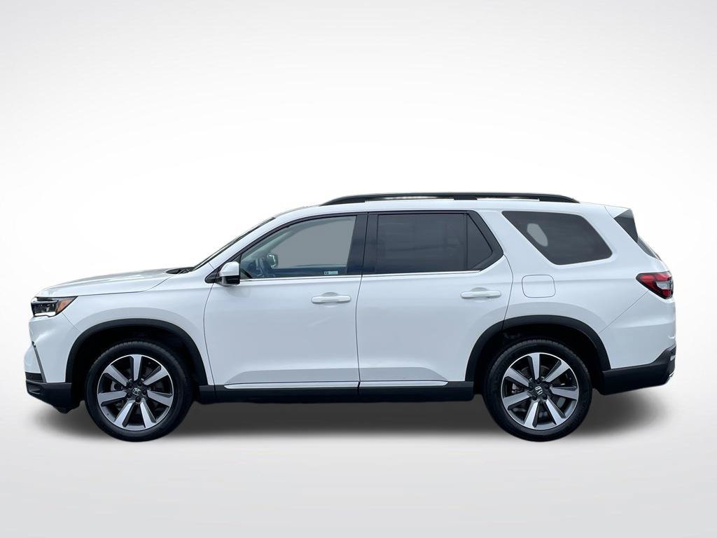 Certified 2025 Honda Pilot Touring image 2