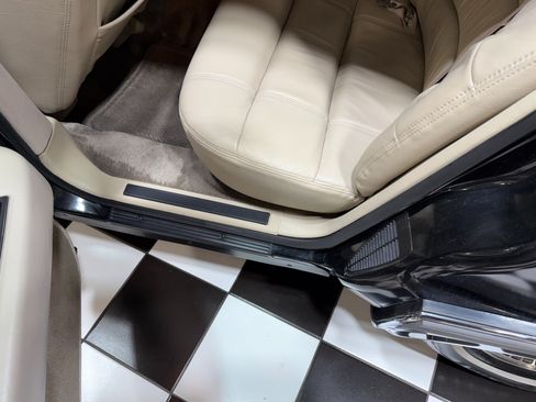 Used 1995 Cadillac Fleetwood Brougham RWD image 50