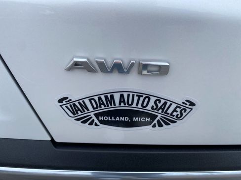 Used 2024 Cadillac XT5 Sportv w/ Technology Package AWD/4WD image 26