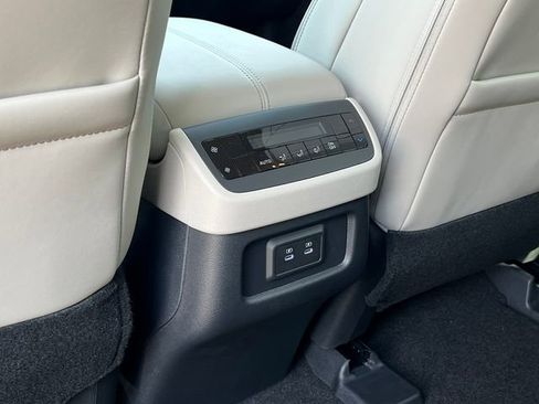 New 2026 Nissan Pathfinder SL image 36