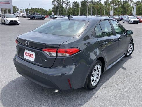 Certified 2025 Toyota Corolla LE FWD image 5