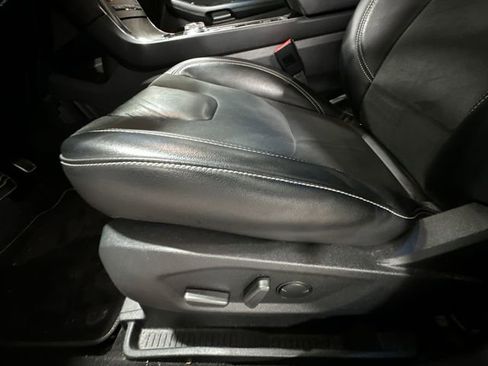 Used 2020 Ford Edge ST image 18