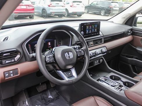 Used 2024 Honda Pilot Elite image 22