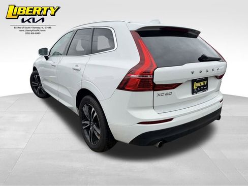 Used 2018 Volvo XC60 T6 Momentum AWD/4WD image 5