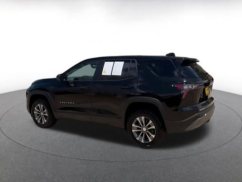 Used 2025 Chevrolet Equinox LT FWD image 10