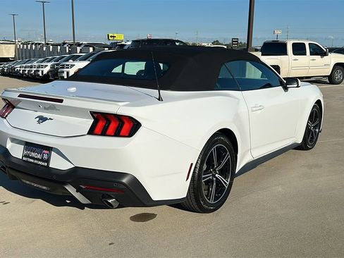 Used 2024 Ford Mustang Premium image 17