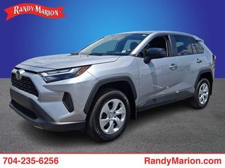 Used 2025 Toyota RAV4 LE FWD video 1