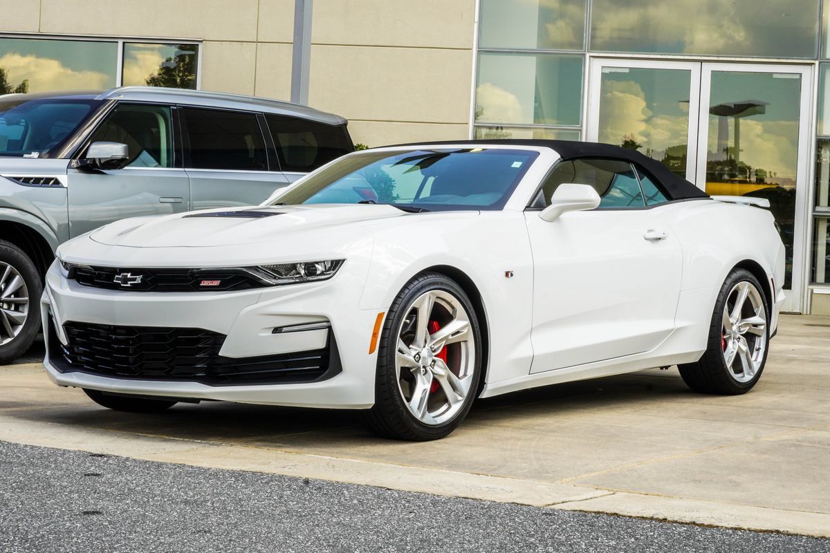 Used 2023 Chevrolet Camaro SS RWD image 9