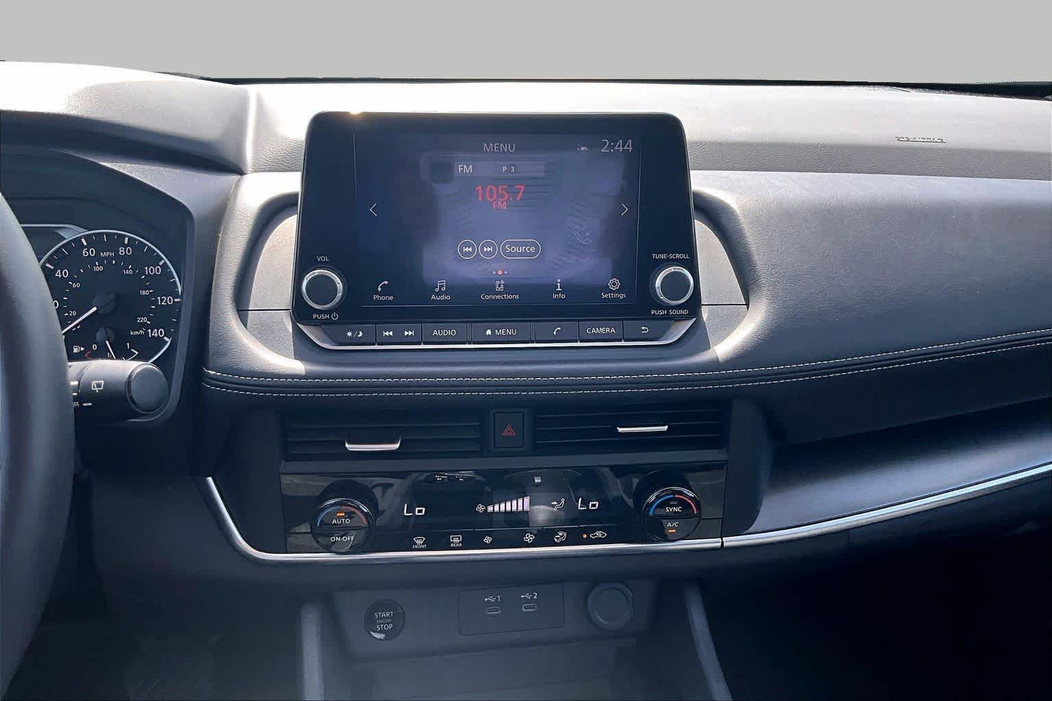 Used 2025 Nissan Rogue SV FWD image 7