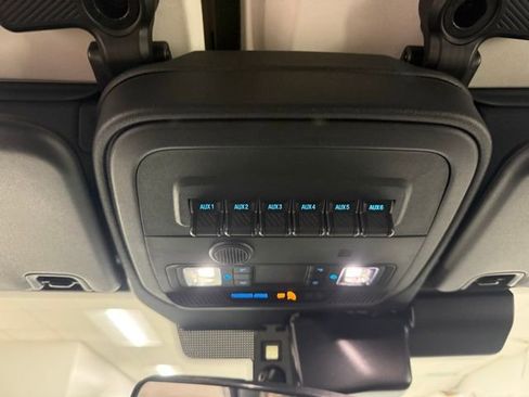 New 2025 Ford Bronco Badlands image 21