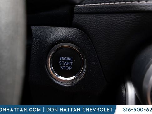 Used 2021 Toyota RAV4 XLE FWD image 10