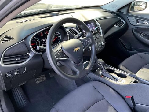 Used 2024 Chevrolet Malibu LT image 15