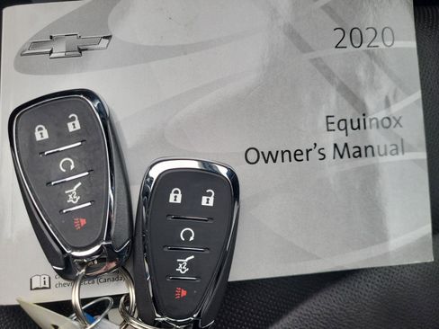 Used 2020 Chevrolet Equinox Premier image 31