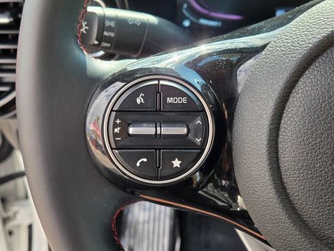 Used 2024 Kia Soul GT-Line FWD image 32