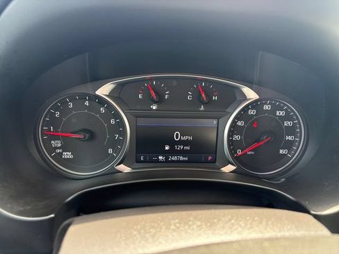 Used 2024 GMC Terrain SLT AWD/4WD image 27