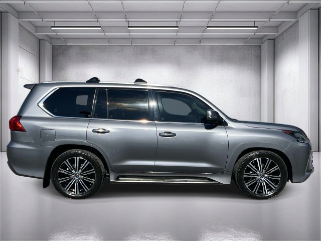 Used 2020 Lexus LX 570 4WD w/ Luxury Package image 2