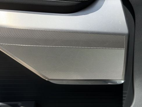 New 2027 Cadillac Vistiq Luxury w/ LPO, Floor Liner Package AWD/4WD image 18