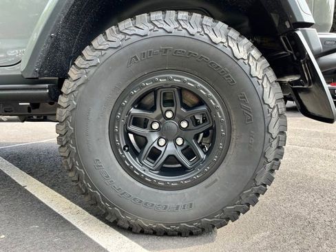 Used 2023 Jeep Wrangler Unlimited Rubicon 4xe AWD/4WD image 16