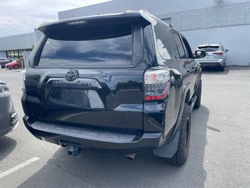 Used 2021 Toyota 4Runner SR5 Premium w/ Moonroof Package AWD/4WD image 7