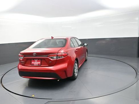 Used 2021 Toyota Corolla LE FWD image 51