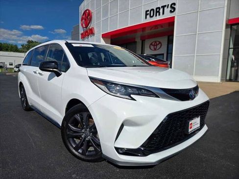Certified 2023 Toyota Sienna XSE w/ XSE Plus Package AWD/4WD image 1