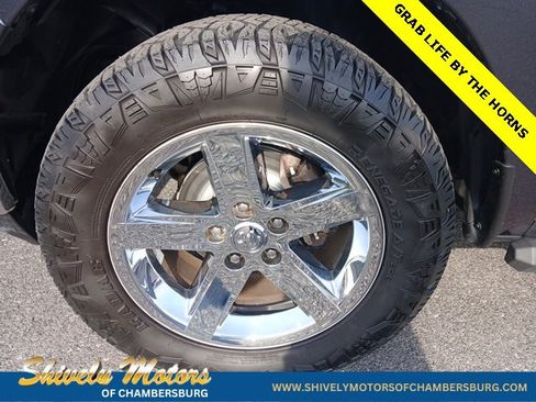 Used 2020 RAM 1500 Classic SLT image 2