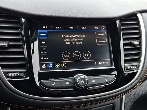 Used 2021 Chevrolet Trax LT w/ Redline Edition image 16