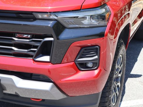 Used 2024 Chevrolet Colorado Z71 w/ Advanced Trailering Package AWD/4WD image 11