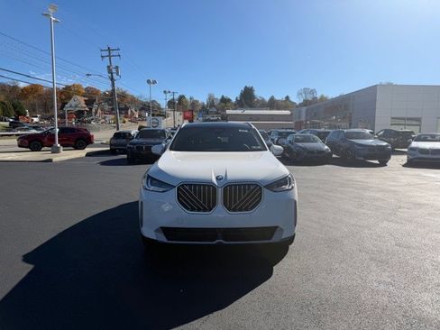 New 2026 BMW X3 xDrive30 w/ Convenience Package image 2
