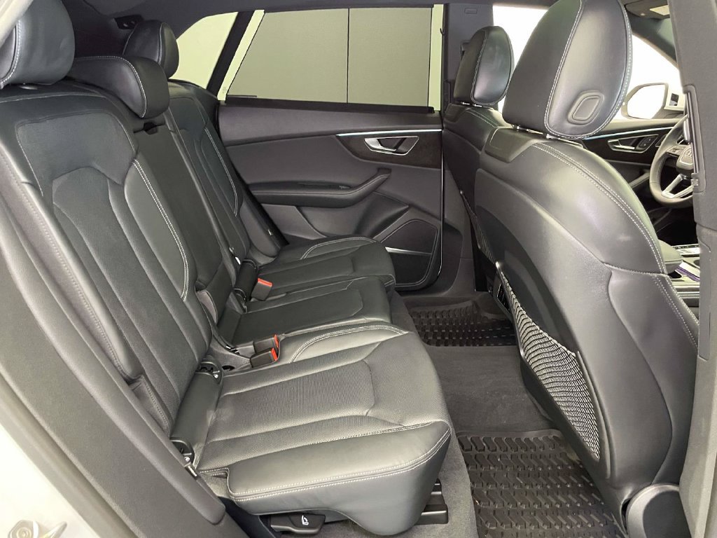 Certified 2025 Audi Q8 Prestige AWD/4WD image 22