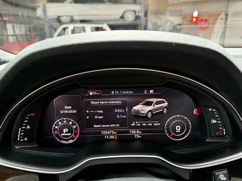 Used 2017 Audi Q7 3.0T Prestige w/ Prestige Package AWD/4WD image 13