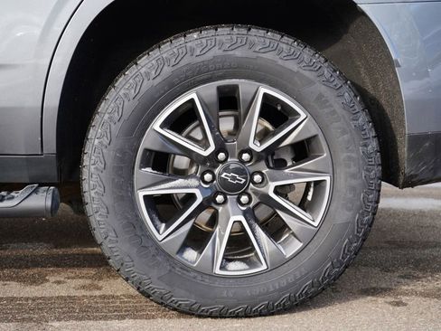 Used 2022 Chevrolet Tahoe Z71 w/ Off-Road Capability Package image 37