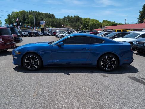 Used 2018 Ford Mustang Coupe RWD image 2