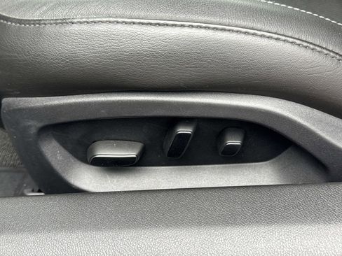 Used 2016 Chevrolet Corvette Stingray Coupe w/ 2LT Preferred Equipment Group image 16