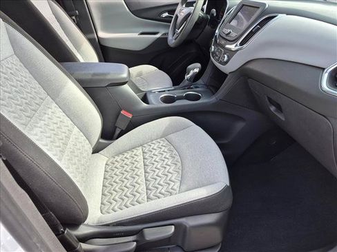 Used 2024 Chevrolet Equinox LS FWD image 19