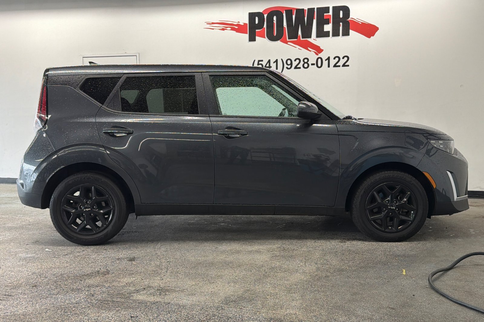 Used 2023 Kia Soul LX w/ LX Technology Package FWD image 2