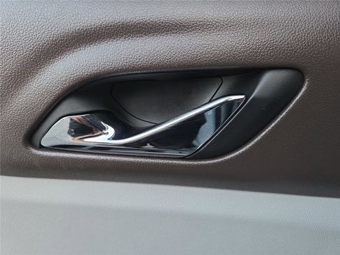 Used 2017 GMC Acadia SLT image 26