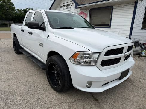 Used 2017 RAM 1500 Express RWD image 4