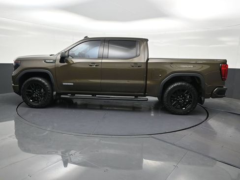 Used 2023 GMC Sierra 1500 Elevation RWD image 2
