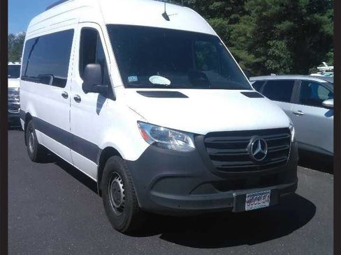 Used 2025 Mercedes-Benz Sprinter 2500 image 1