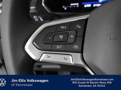 Certified 2023 Volkswagen Tiguan SE w/ Panoramic Sunroof Package image 26