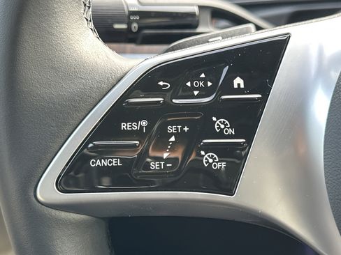 Certified 2025 Mercedes-Benz C 300 4MATIC Sedan image 18